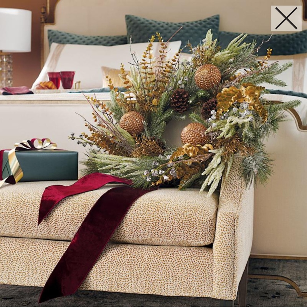 Frontgate 30” Eucalyptus & Pine Wreath - Picture 2 of 9